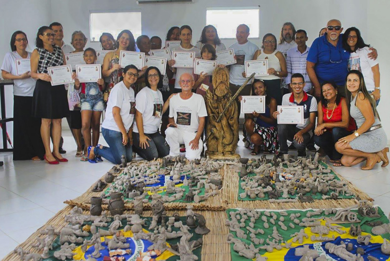 Projeto de Vivências e Oficina com Barro